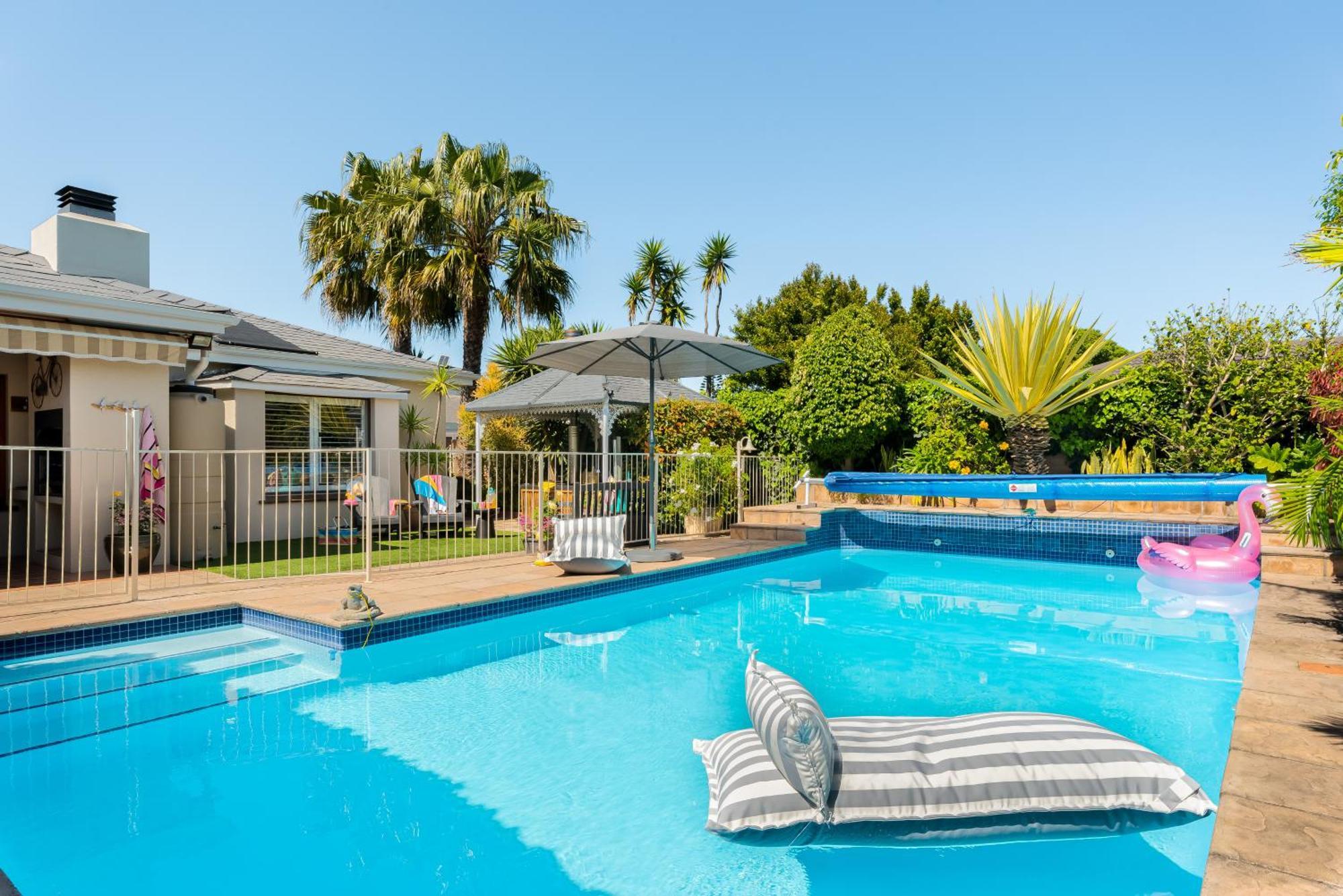 Meerendal Cottage-Affordable Luxury-Private Garden With Pool & Hot Tub Ciudad del Cabo Exterior foto