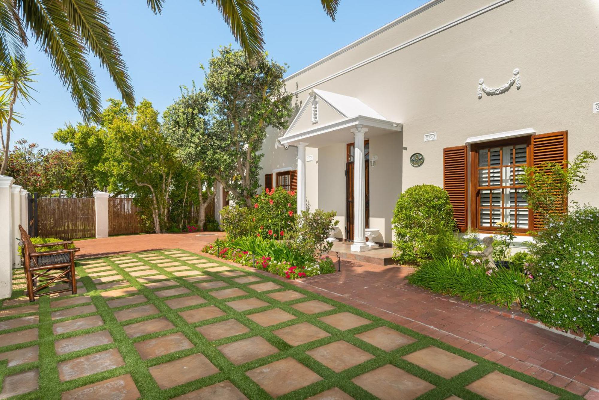 Meerendal Cottage-Affordable Luxury-Private Garden With Pool & Hot Tub Ciudad del Cabo Exterior foto