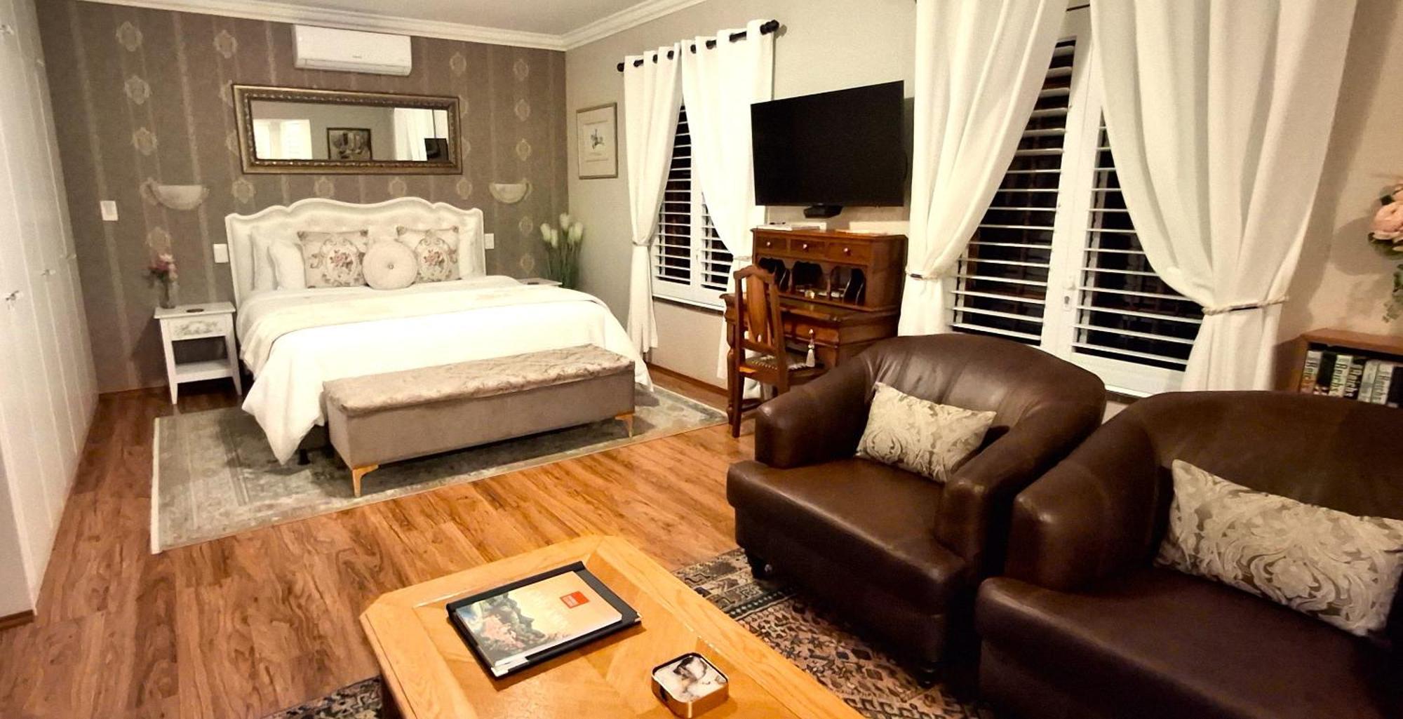 Meerendal Cottage-Affordable Luxury-Private Garden With Pool & Hot Tub Ciudad del Cabo Exterior foto